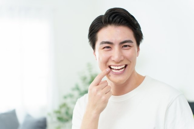 歯並びが綺麗な男性